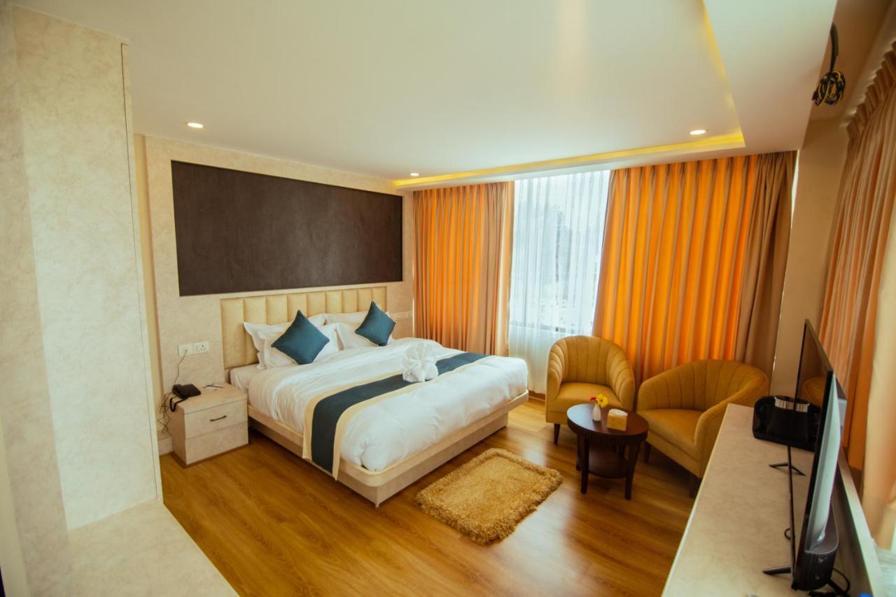 Hotel Black Diamond - Transit Point Inside Hotel 加德满都 外观 照片